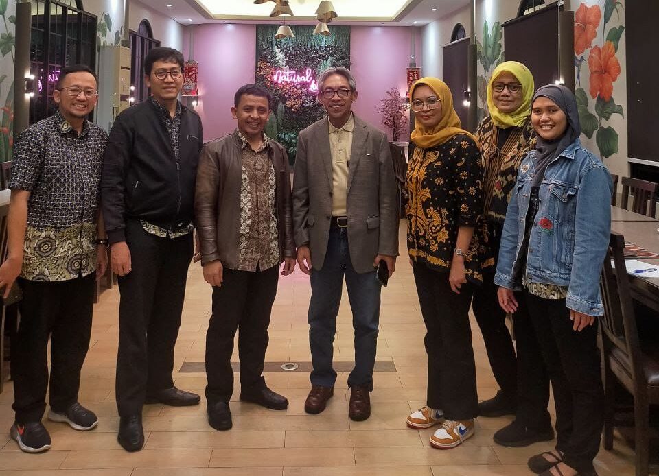 Picture Pertemuan Prof. Budu dengan dr. M Cucu Zakaria – Ass. Deputi Bidang Kebijakan Penjaminan Manfaat Rujukan BPJS